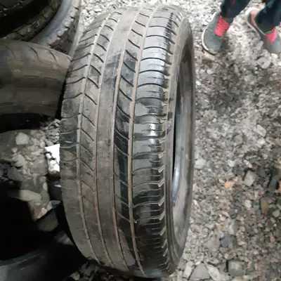 Шини вживані. Шина Michelin Latitude 215/70-16