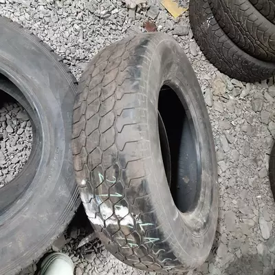 Шини вживані. Шина Lassa transway 215/75-16C